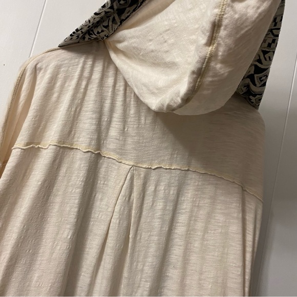 Free People Long Hood Aztec Trim Cardigan Hooded Pockets White Black Cre… - Picture 10 of 16